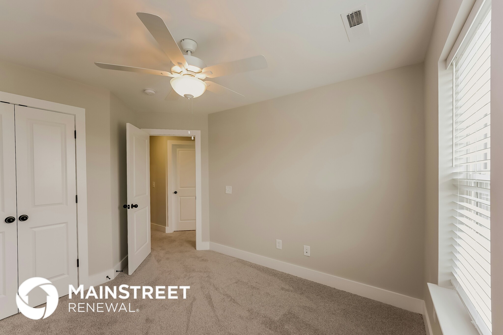 Building Photo - 142 Noble Pk Cir