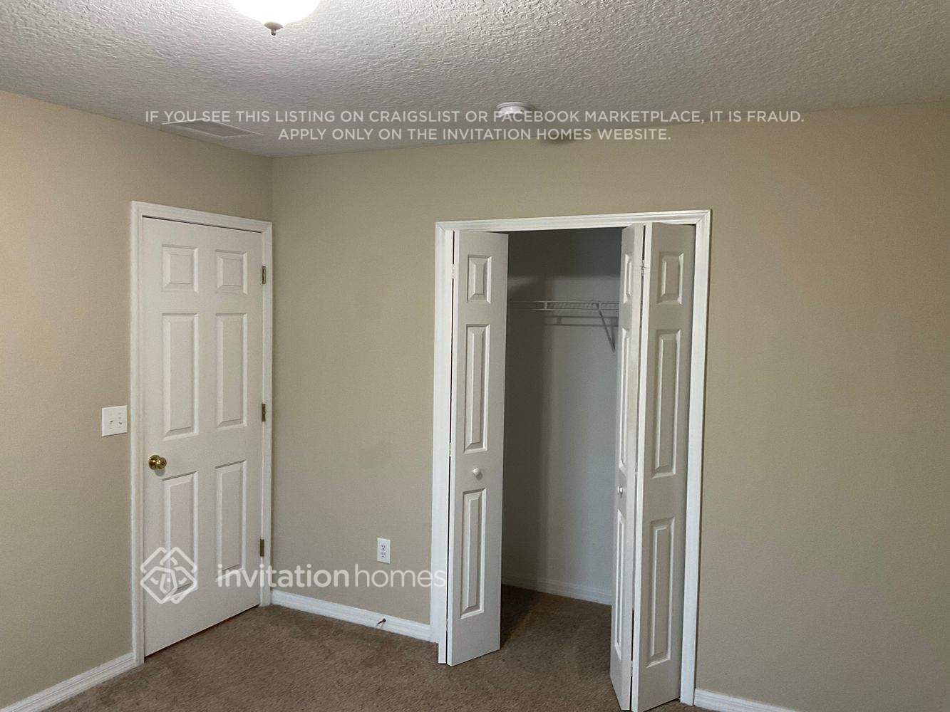 Building Photo - 2711 Queen Alberta Dr