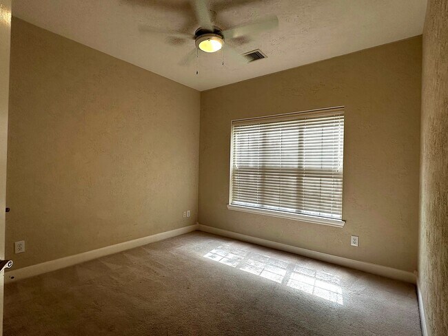 Building Photo - 10814 Keystone Fairway Dr