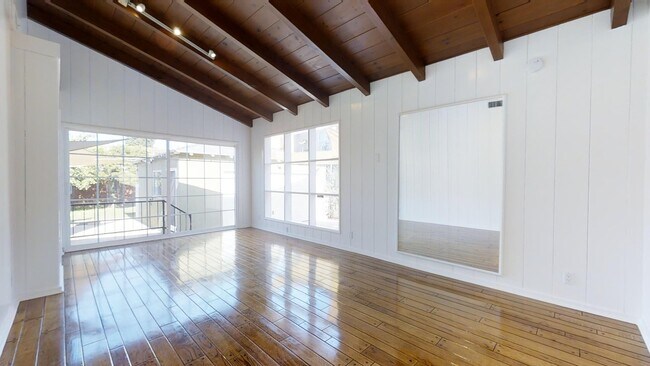 Building Photo - 3758 Tuller Ave