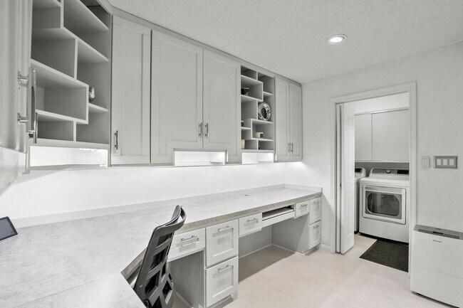 Building Photo - 11002 Hammerly Blvd