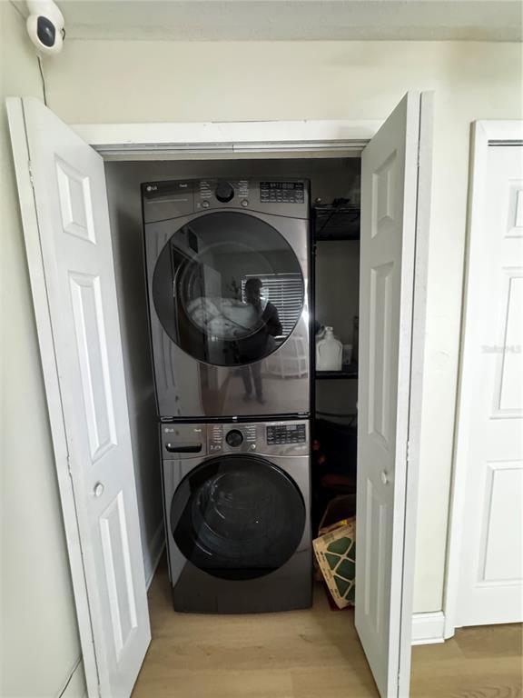 Building Photo - 3008 Hillview St