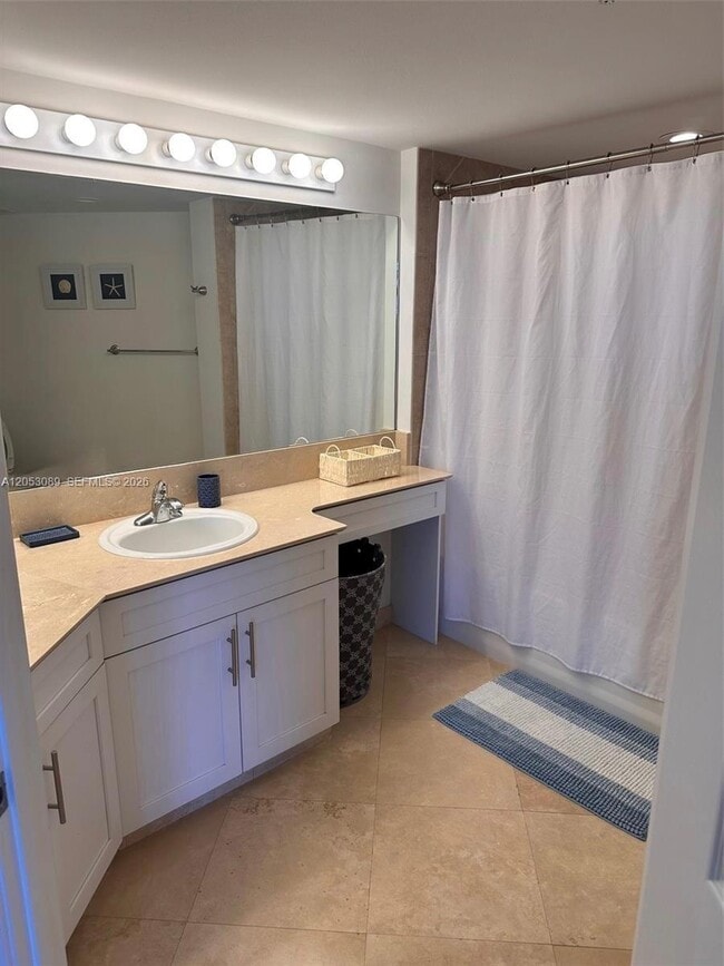 Building Photo - 2080 S Ocean Dr