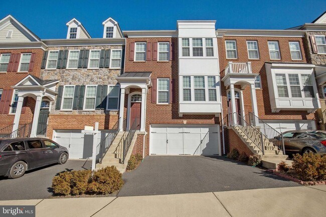 Building Photo - 42668 Keiller Terrace