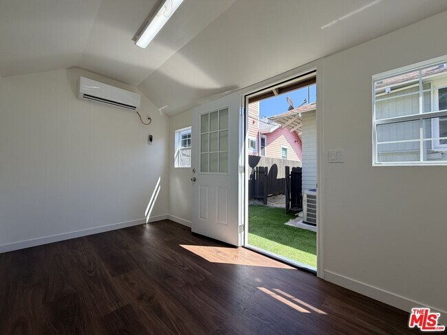 Building Photo - 1351 N McCadden Pl