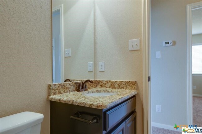 Building Photo - 271 Limestone Creek