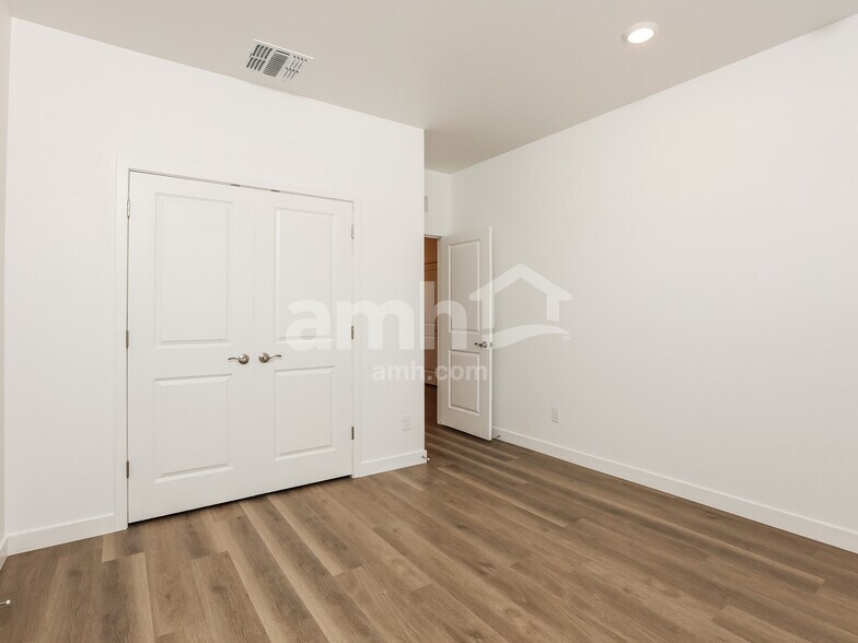 Building Photo - 12286 Thunder Creek Pky