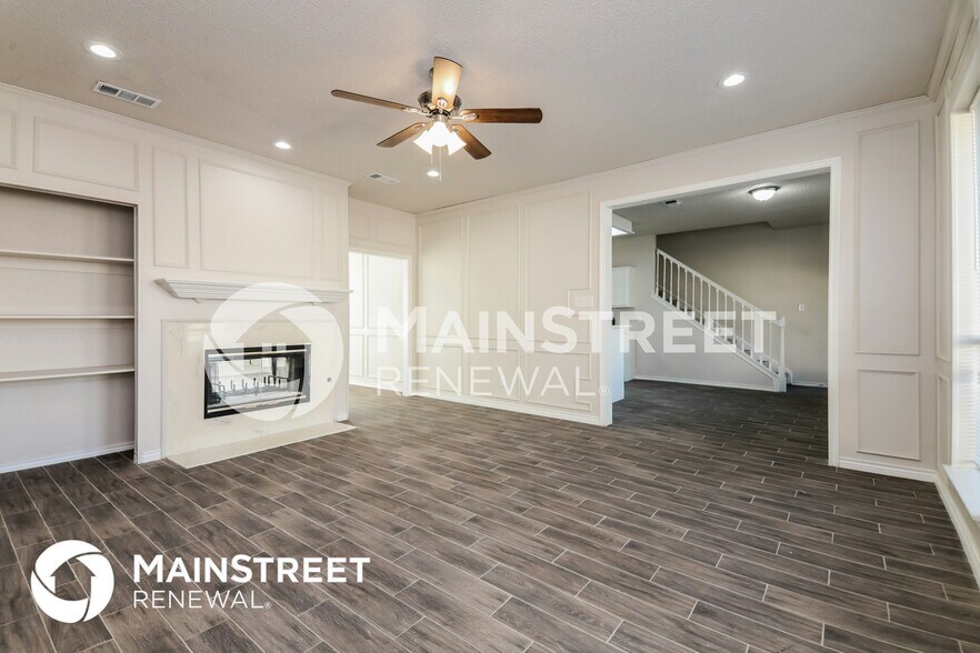 Building Photo - 2801 Willow Ridge Dr