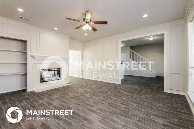 Building Photo - 2801 Willow Ridge Dr