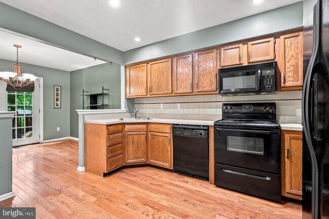 Building Photo - 40 Woodstream Ct