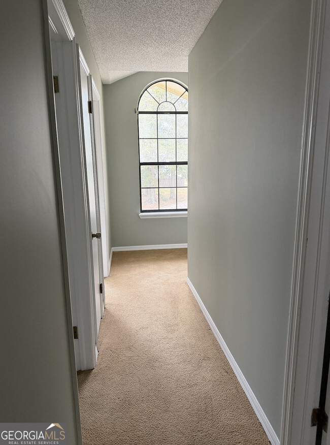 Building Photo - 203 Millers Trace Dr