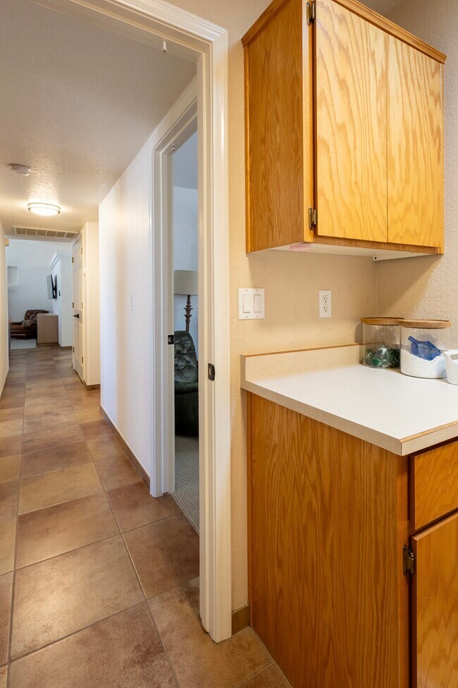Building Photo - 7313 E Wren Dr