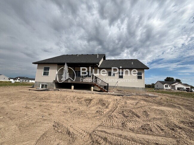 Building Photo - 3766 369 N