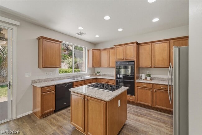 Building Photo - 557 Tecate Valley St