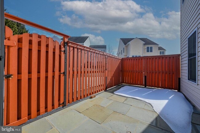 Building Photo - 4018 Tiber Falls Dr