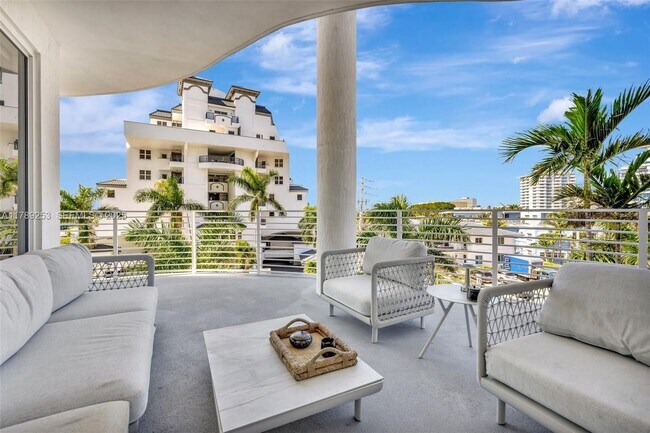 Building Photo - 612 Bayshore Dr