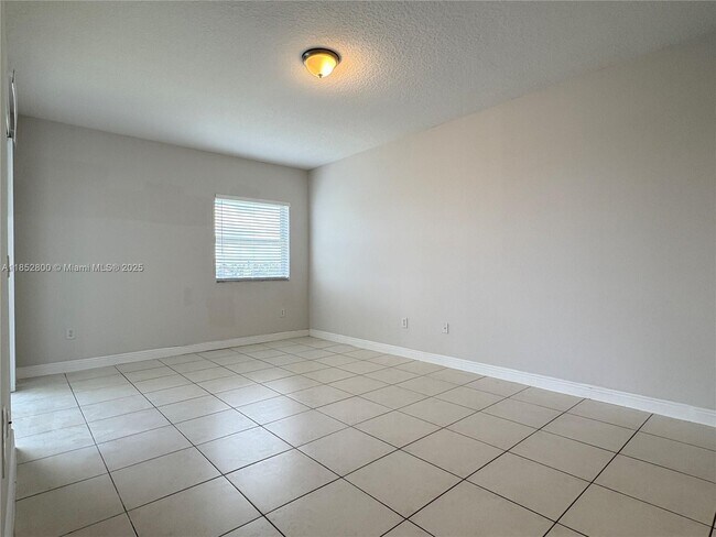 Building Photo - 10730 NW 66th St