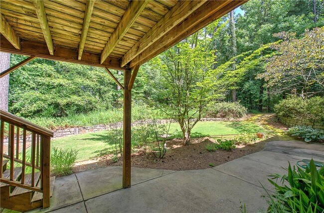 Building Photo - 2320 Starr Lake Dr NW