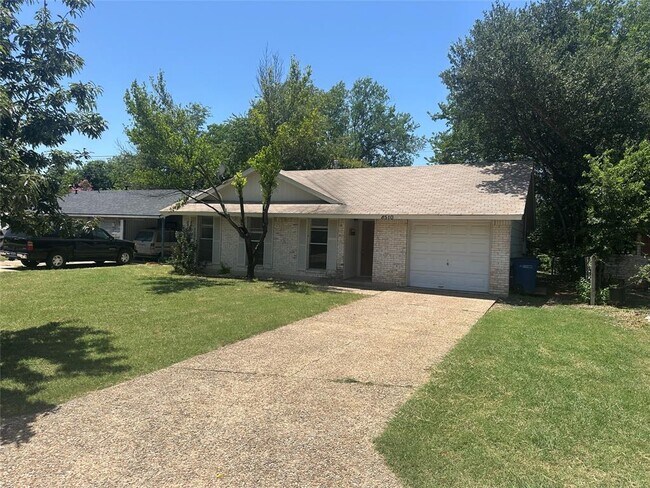 Primary Photo - 8510 Woodstone Dr