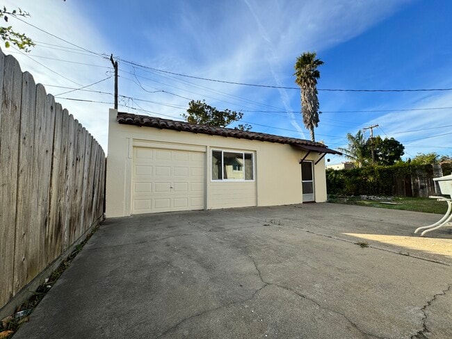 Building Photo - 59 Chorro St