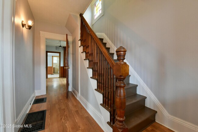 Building Photo - 113 N 3rd Ave