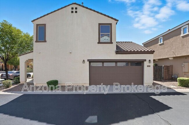 Building Photo - 2258 S Buckaroo Trail