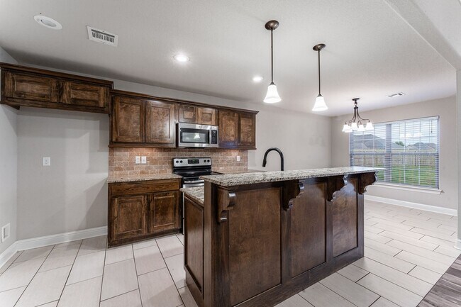 Building Photo - 2091 Eagle Dr