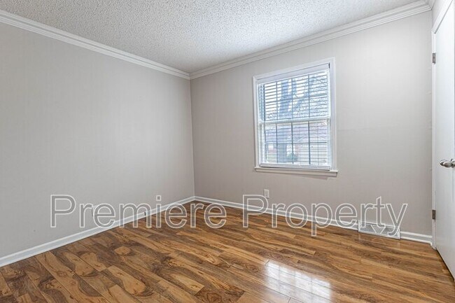 Building Photo - 13032 W 102nd Terrace