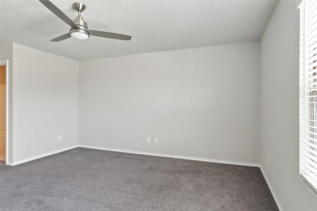 Building Photo - 944 Ravenwood Ln