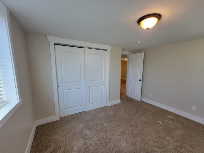 Building Photo - 2850 S 2750 E