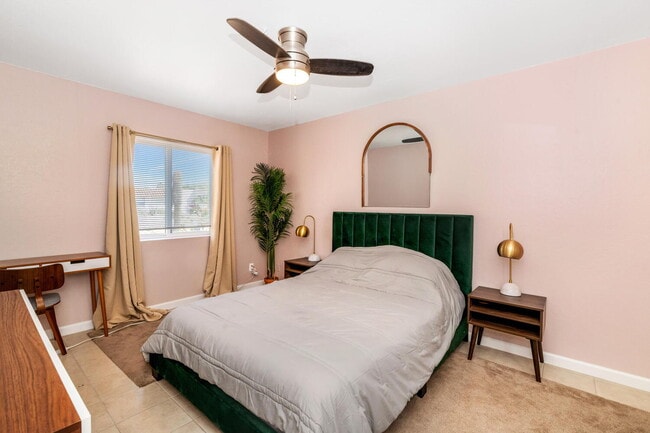 Building Photo - Spacious 5-Bed Scottsdale Home with Pool &...