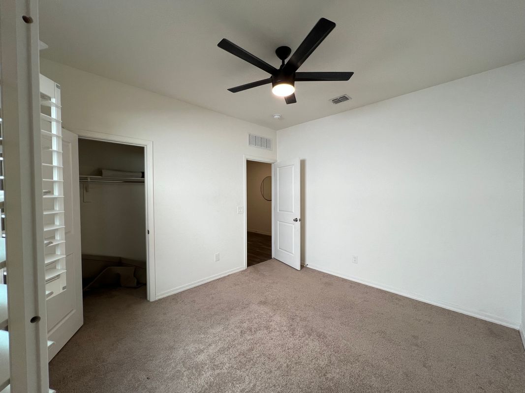 Building Photo - 4590 W Foldwing Dr