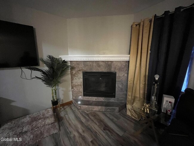 Building Photo - 3 Chrisken Dr