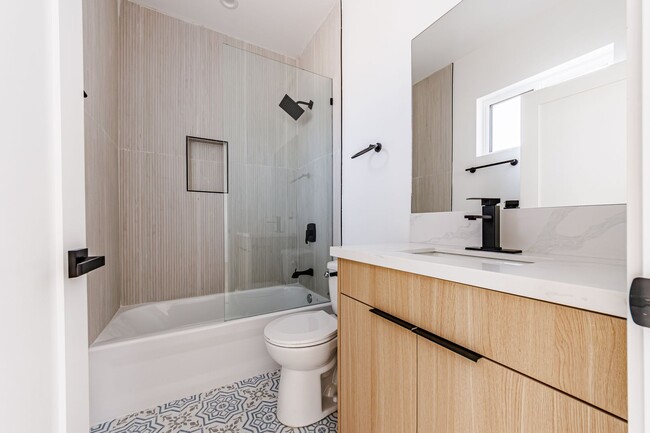 Building Photo - 13463 Beach Ave