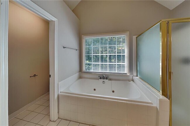 Building Photo - 1037 Ashfern Walk