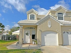 Building Photo - 6919 Della Dr