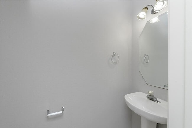 Building Photo - 2313 Hunters Run Dr