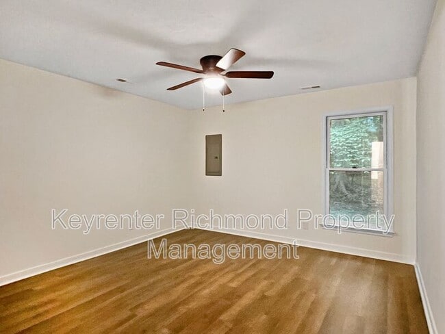 Building Photo - 2112 Autumn Oaks Ln