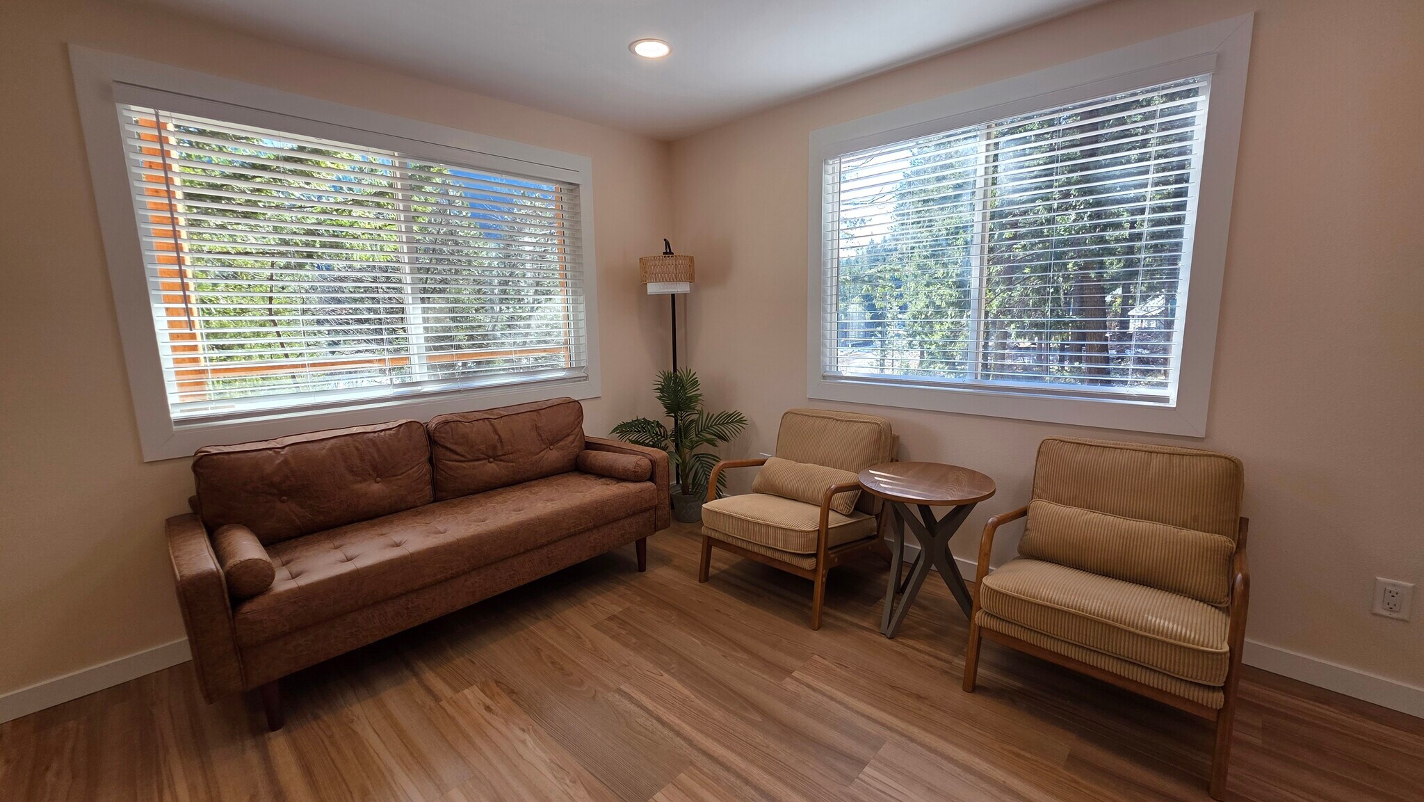 Building Photo - 3496 Hansel Ln