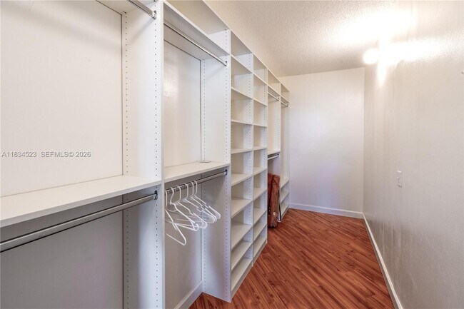 Building Photo - 3255 NE 184th St