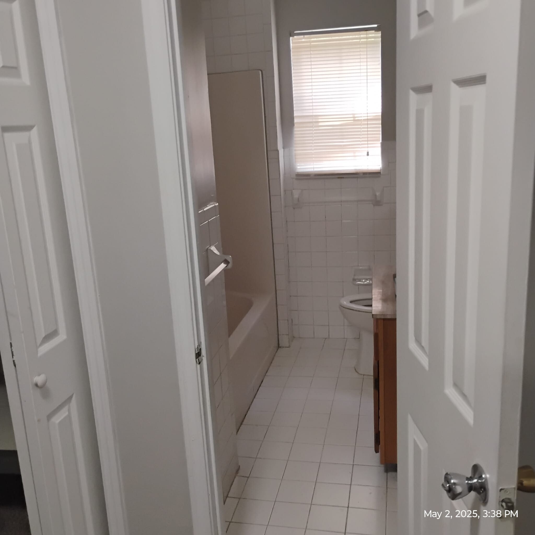 Bathroom - 3725 Collier Dr NW
