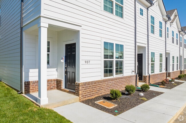 Entrance - Townes at Hamilton