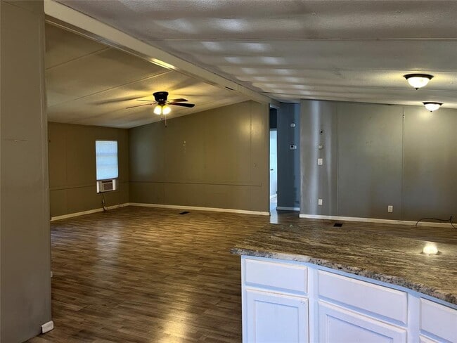 Building Photo - 13142 FM 1484 Rd