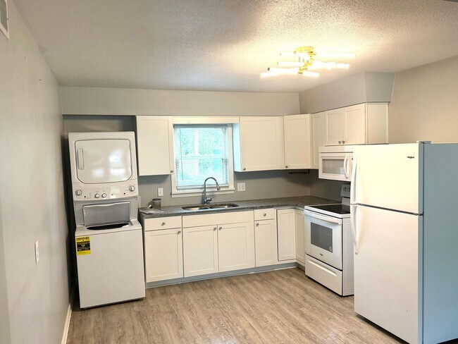 Building Photo - 1827 Bashford Manor Ln