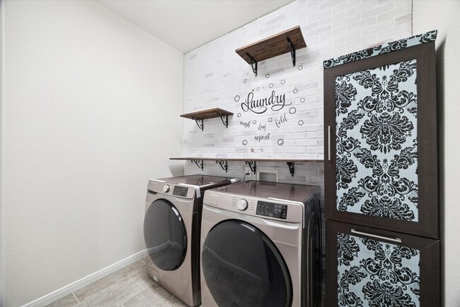 Building Photo - 24918 Meadowthorn Crest Ln