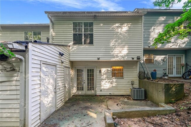 Building Photo - 1068 Huntington Trce SE