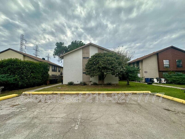 Building Photo - 10567 Starcrest Dr