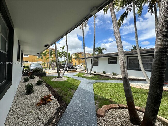 Building Photo - 116 NW 2nd Ave