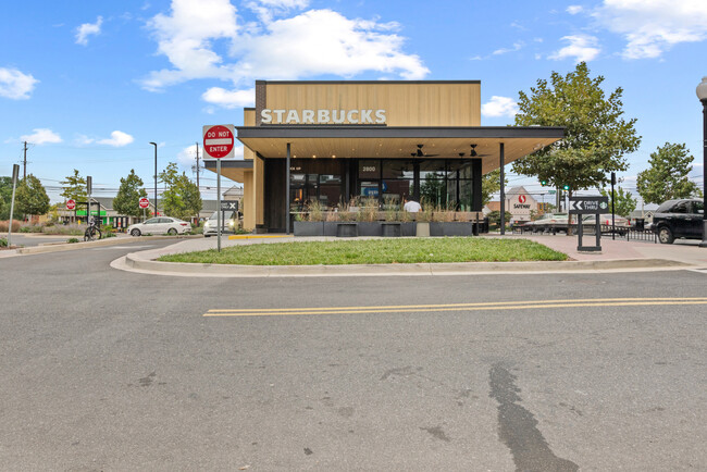 Building Photo - 1707 29th St SE