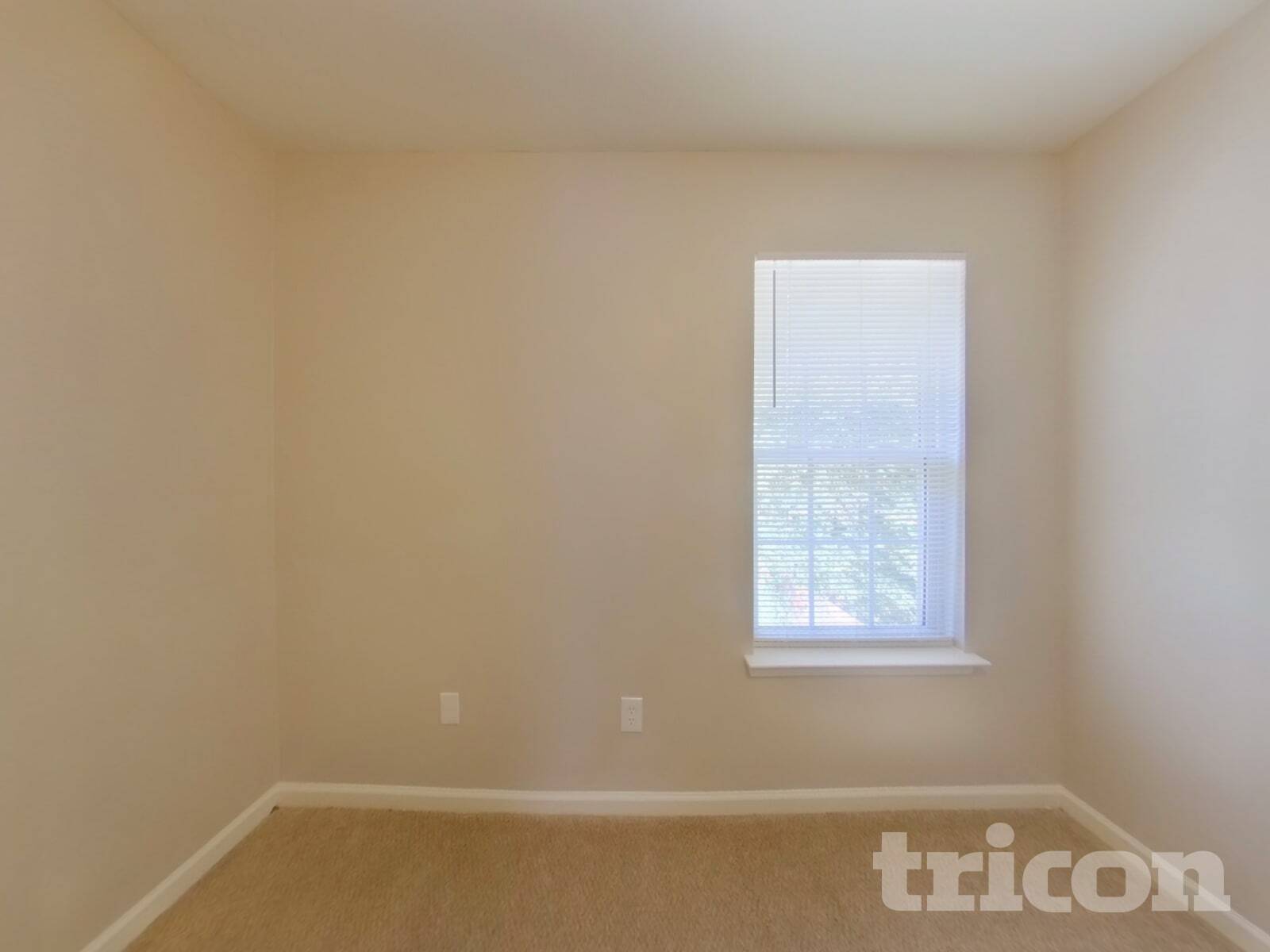 Building Photo - 5424 Henderson Oaks Dr